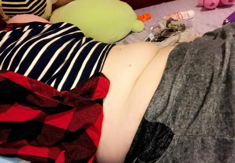 skylakat nudes model galleries