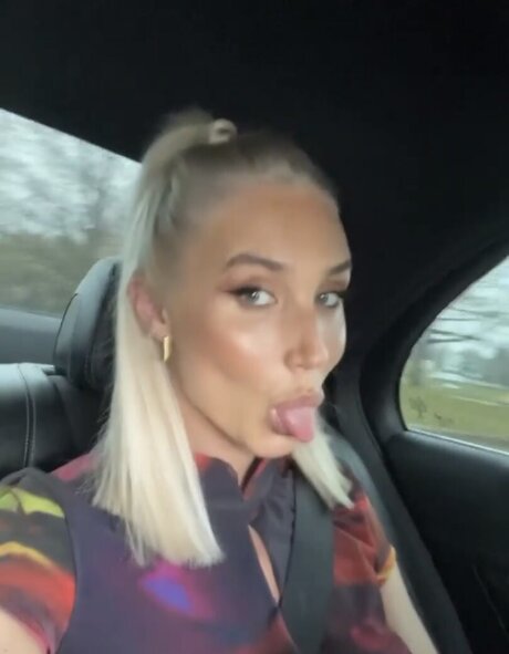 Megan McKenna sexy model image