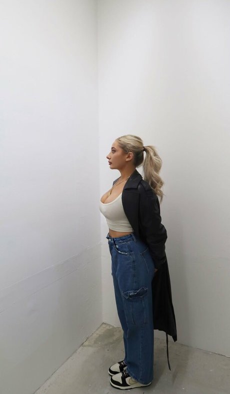 Saffron Barker naked star images