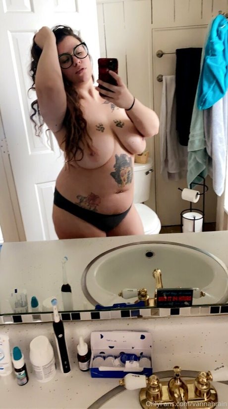 vannahrain adult actress pic