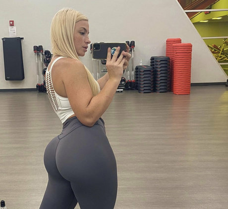 therosaliaxo free model gallery