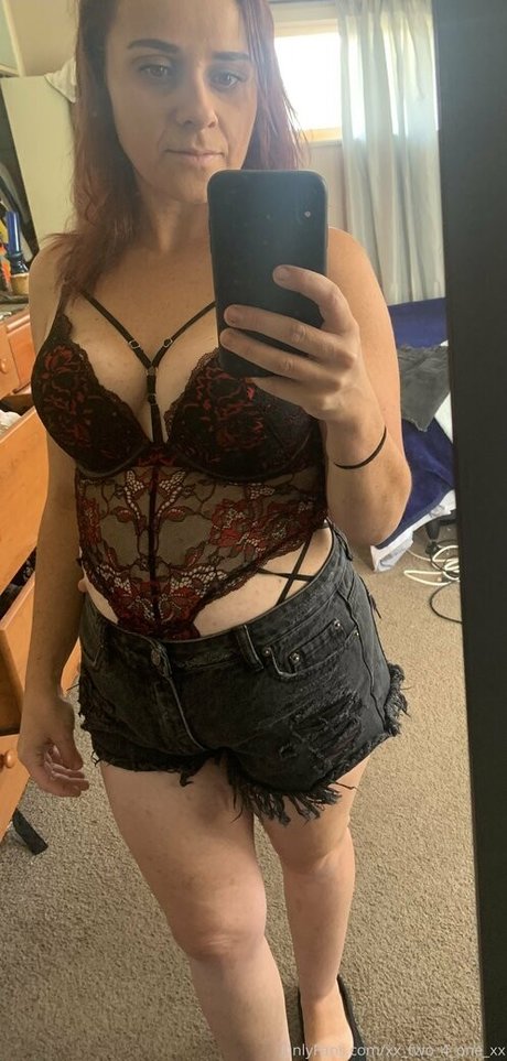 busty mom onlyfans best pic