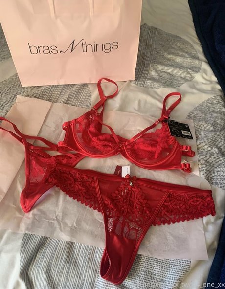 honeynz free erotic star picture