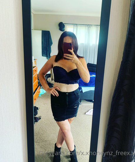 honeynz free best actress photos