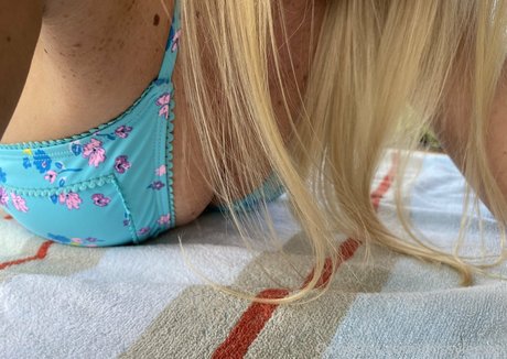 nude asian onlyfans porn photos