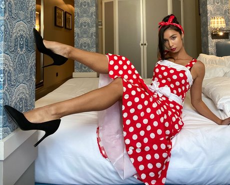 ebony squirt onlyfans hot sexy images