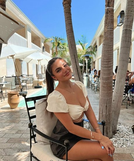 emmakatalis model image