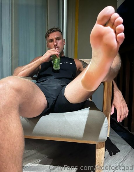 freefootgod naked actress pics