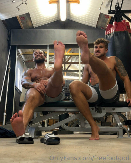 freefootgod star nude photos
