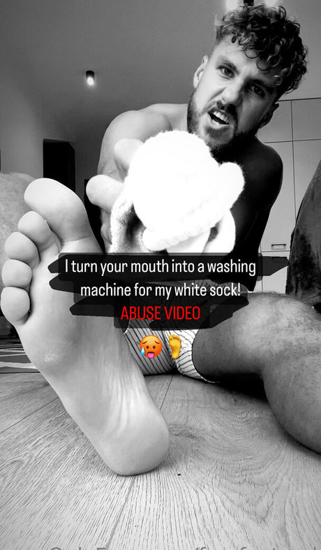 freefootgod hot model pic