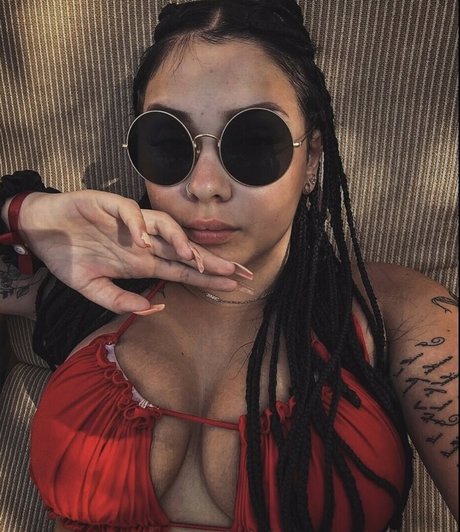 ikdiablita pretty model gallery