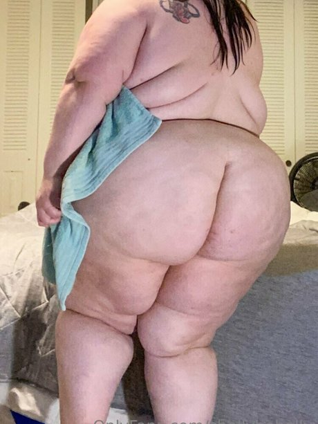 asian shemale onlyfans pornographic image