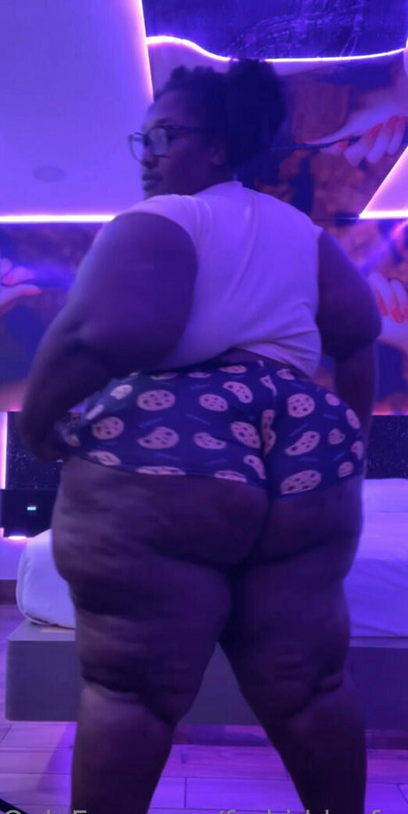 hairy pregnant onlyfans pornographic photos