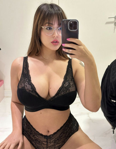 Priscila Kaohana model hd images