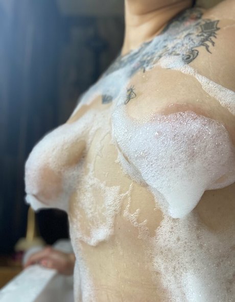 hariethhoney free pornstar photo