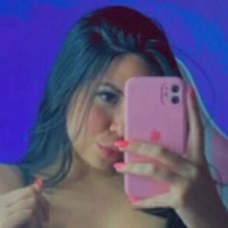 intrusaaa nude model image