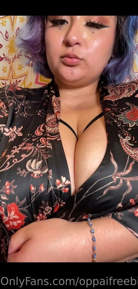 oppaifreebiewaifu art model picture