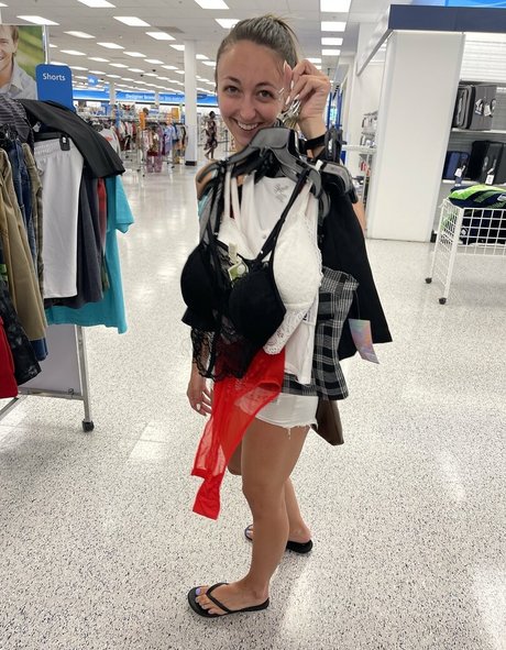 your hey babe model nude archive