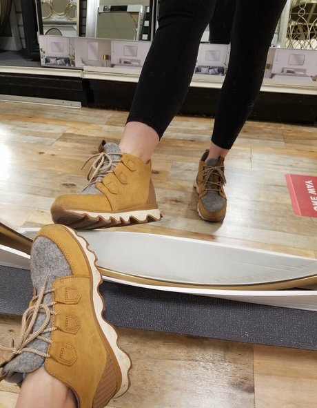 Goddess Rainn best model picture