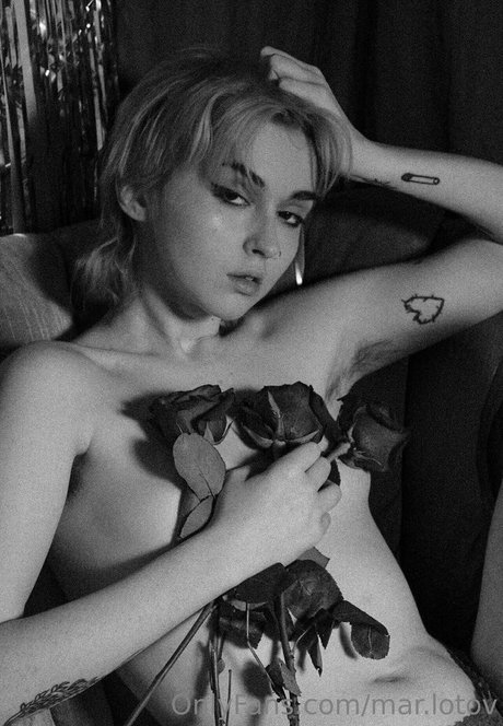 mar lotov exclusive star photos