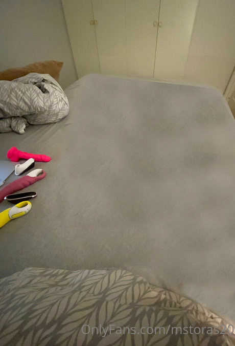 dark nipples onlyfans nude images