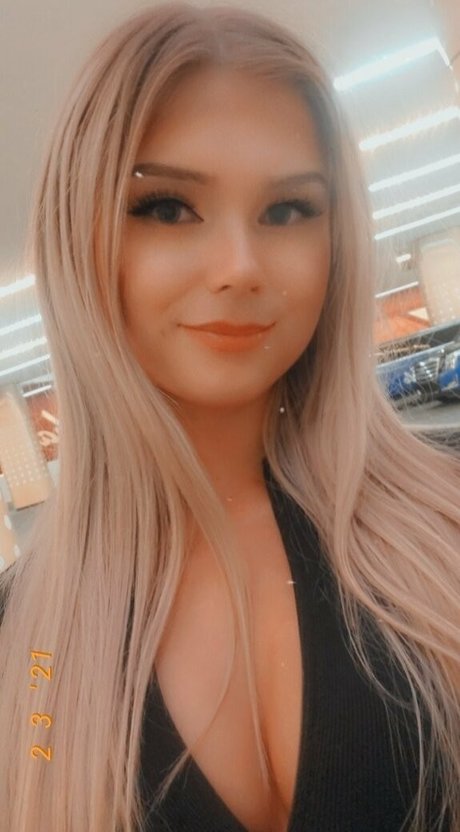 sucking tits onlyfans art nude pic