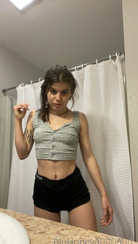 blufire999 nudes star photo