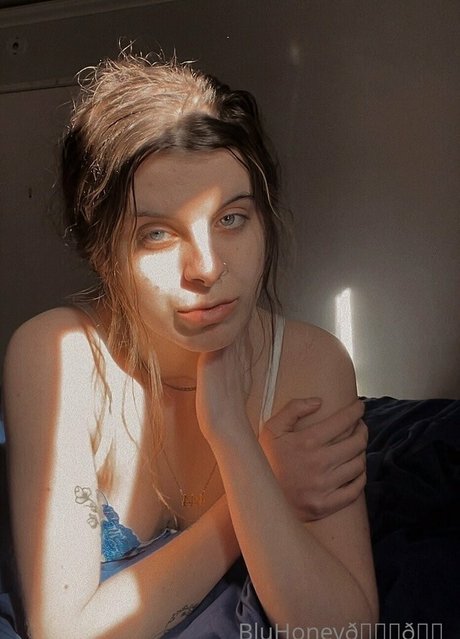 blufire999 exclusive star photo