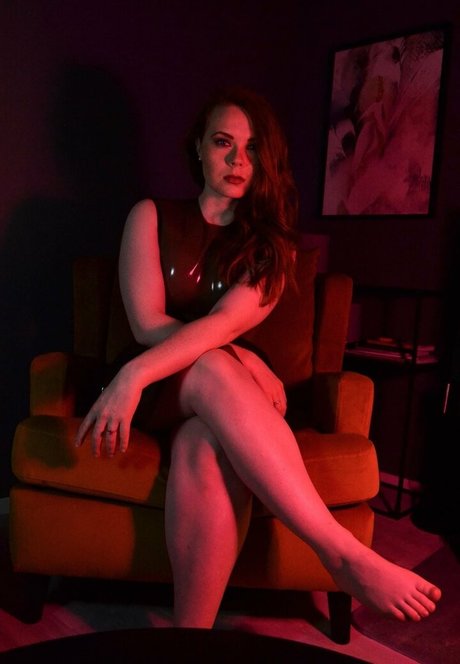 ladykara hd actress pic