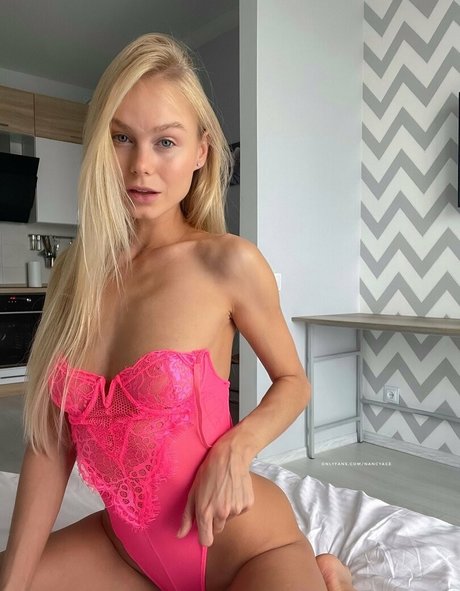 busty mom onlyfans sex picture