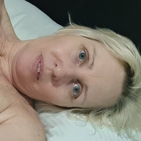 sexymatureaussielady sexy star images