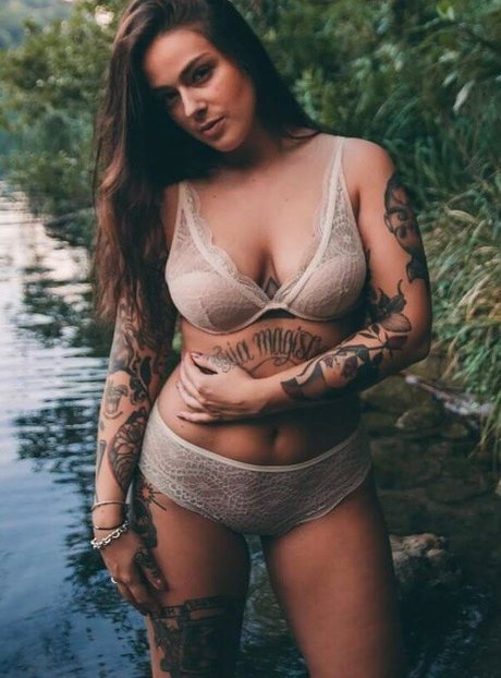 Francesca Vicari star free photos