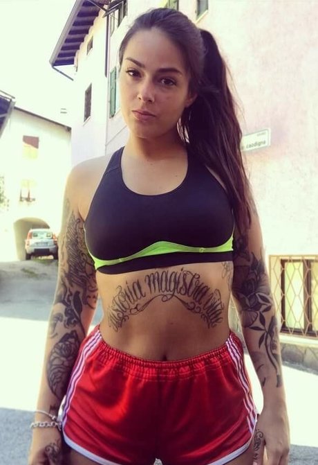 Francesca Vicari Profile