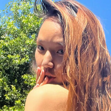 asiankrystal free actress img