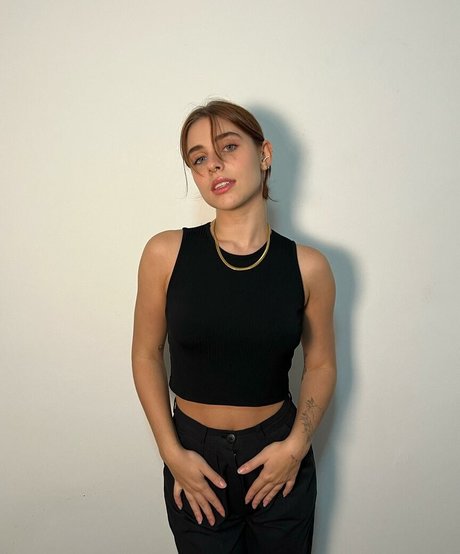 Gabi Stacenco model hd pic