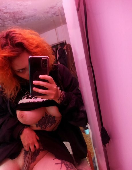 kothbegemoth erotic model image