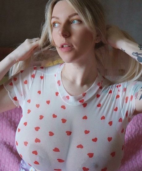 Kochanius model sex galleries