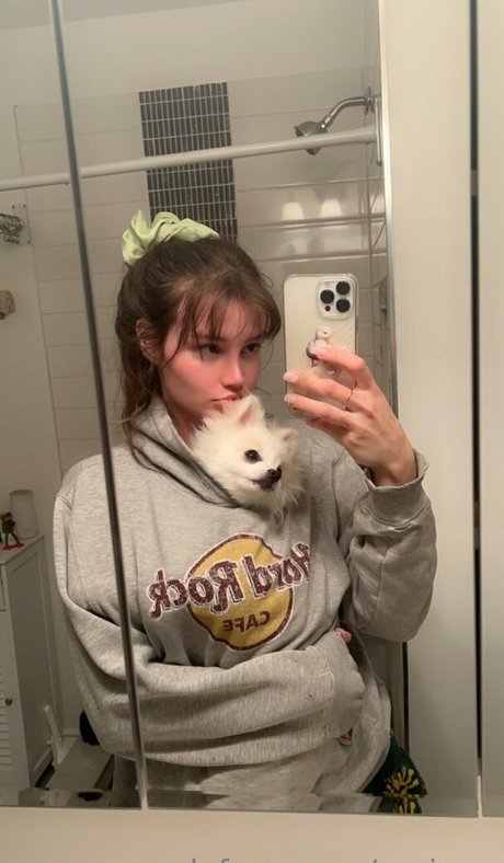 milf handjob onlyfans beautiful naked picture