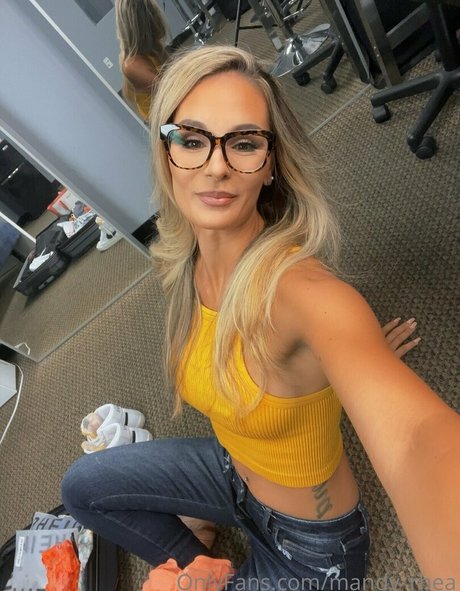 latina shemale onlyfans porn pic