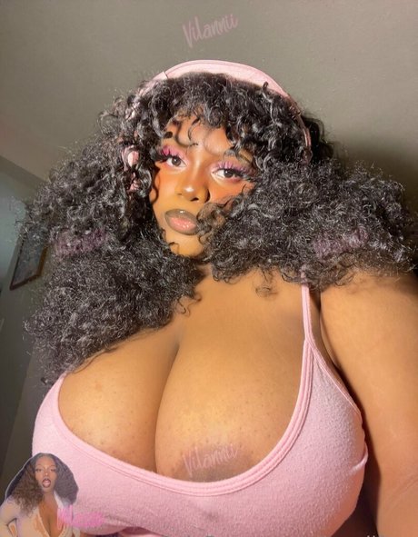 vilanniifree art actress photos