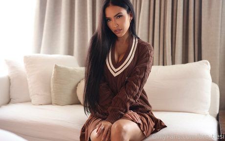 bre tiesi model hot pic