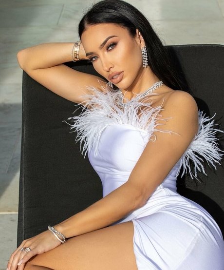 bre tiesi erotic model images