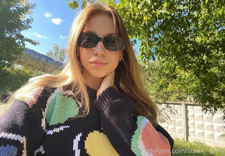 sunny anny exclusive model picture