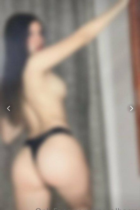 yessalbarrn sexy pornstar image