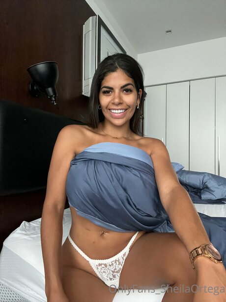 small pussy onlyfans hot nude picture