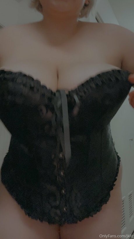 sucking tits onlyfans free naked pictures