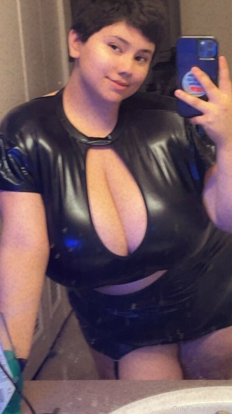 ebony squirt onlyfans art nude img