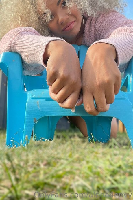 tanned onlyfans free naked image