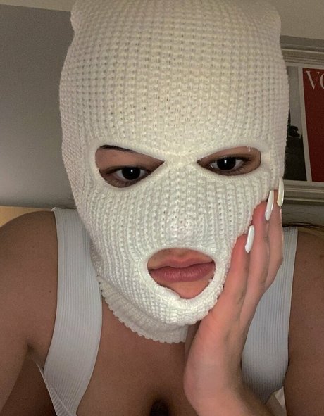 allyken model sexy img