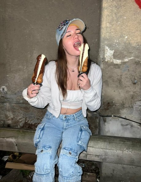 allyken model nudes image